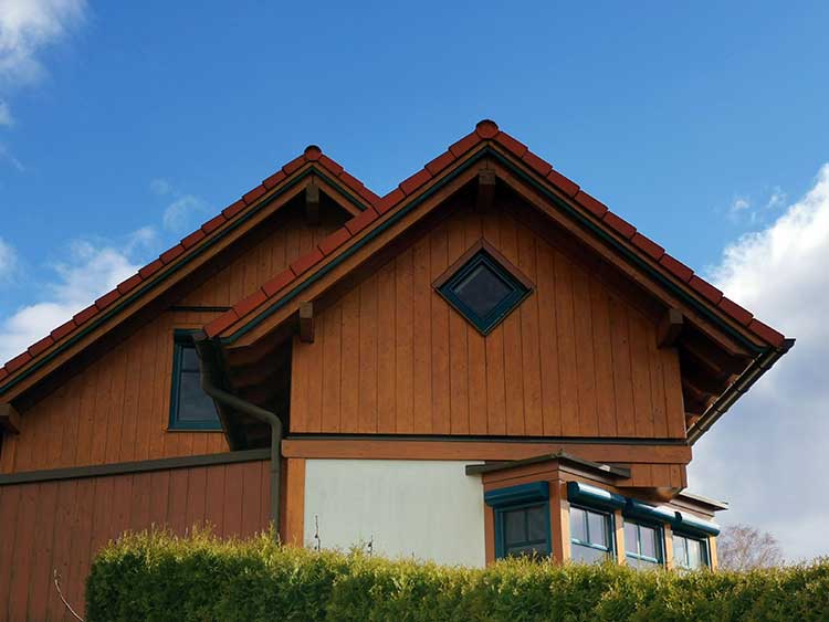 Hitze- und Kälteschutz mit Holz bei Hausbau und Modernisierung 