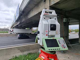 Das Bild zeigt das Monitoringsystem beim Einsatz an der Laxenburger Brücke in Wien. 